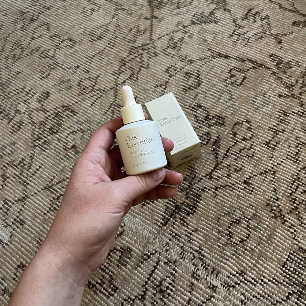 Oak Essentials Ritual Oil - Picture 2 of 3